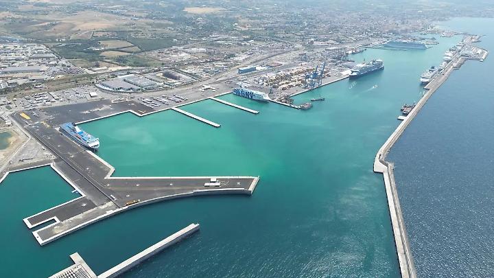 Porti di Roma e del Lazio: traffici in crescita nel 2025