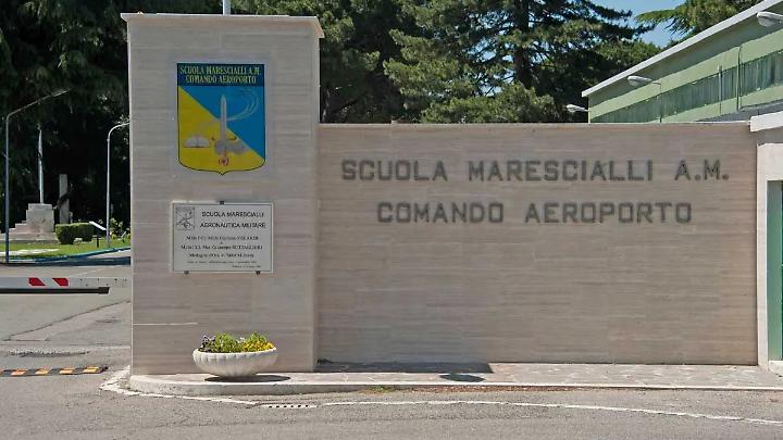 &ldquo;Servita carne avariata ai militari&rdquo;