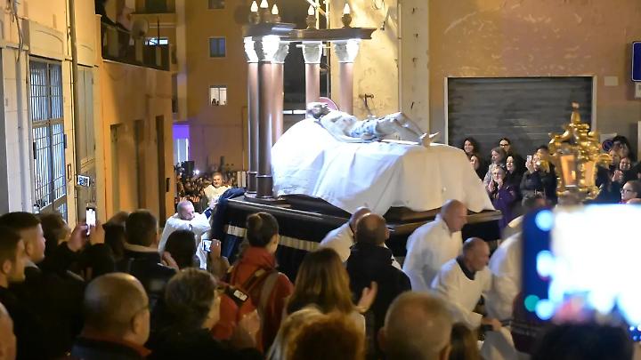 Venerd&igrave; Santo, aperte le iscrizioni anche per i Sagrestani