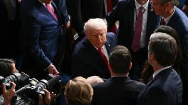 Trump, discorso record di 108 minuti tra proteste e silenzi