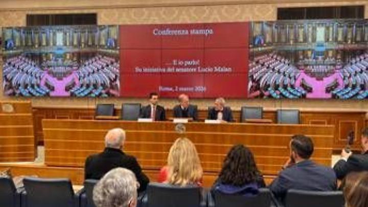 Pro Vita lancia campagna 'E io Parlo!': "Cdx modifichi 'norma bavaglio' su affissioni"