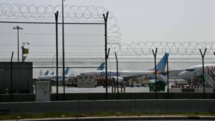 Dubai, aeroporto riapre dopo stop per droni Iran: primi voli oggi