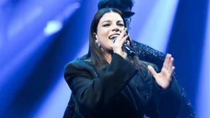 Emma Marrone, messaggio sulla prevenzione: "Non trascurate niente". L'appello ai fan