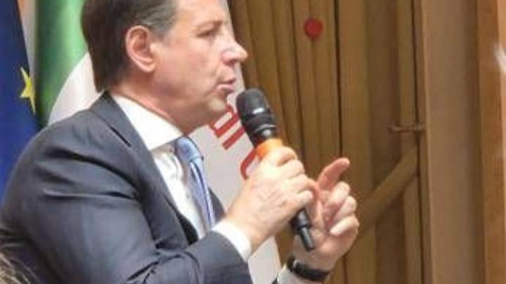 M5S, ecco 'Una nuova primavera'. Conte presenta il suo manifesto: "Ci sono premesse per vincere elezioni"