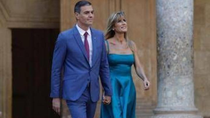 Spagna, chiesto il rinvio a giudizio per la moglie di Sanchez
