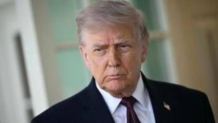 Usa-Iran, braccio di ferro nello Stretto di Hormuz. Trump: "Teheran vuole un accordo"